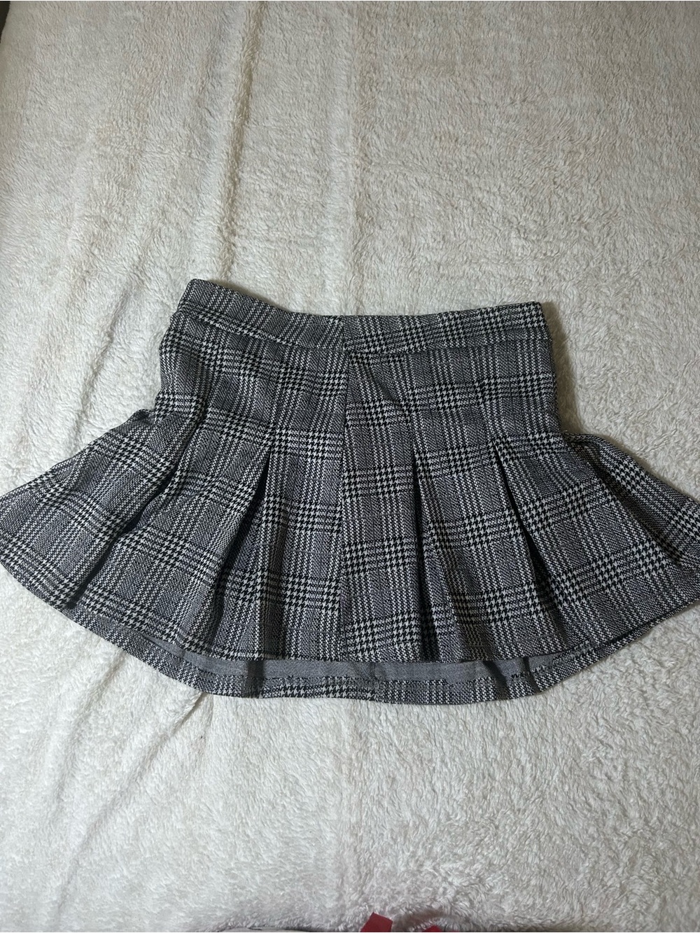 Forever 21 Black and White Plaid Pleated Mini Skirt